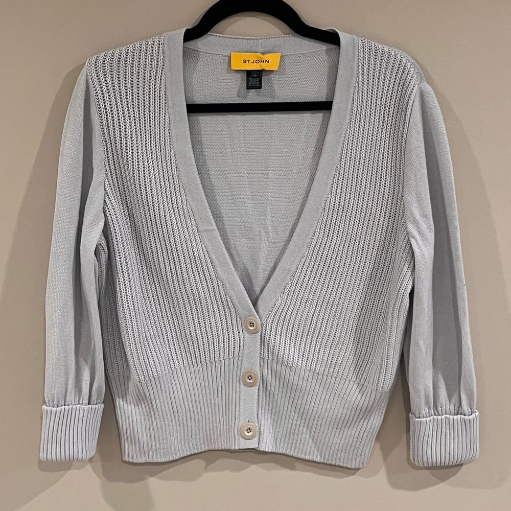 St. John Yellow Label Open Front Light Blue Ribbed V-Neck Cropped Cardigan Sz M